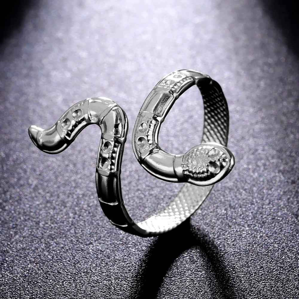 Unift Gothic Cobra Snake Rings for Men Women Punk Goth Exaggerated Stereoscopic Reptile Stainless Steel Ring Jewelry Party Gift